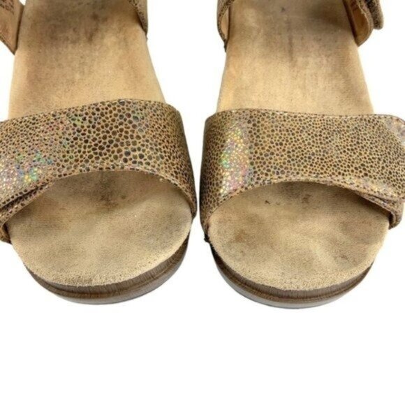 Dansko Sonnet Metallic and Tan Sandals - Picture 3 of 8